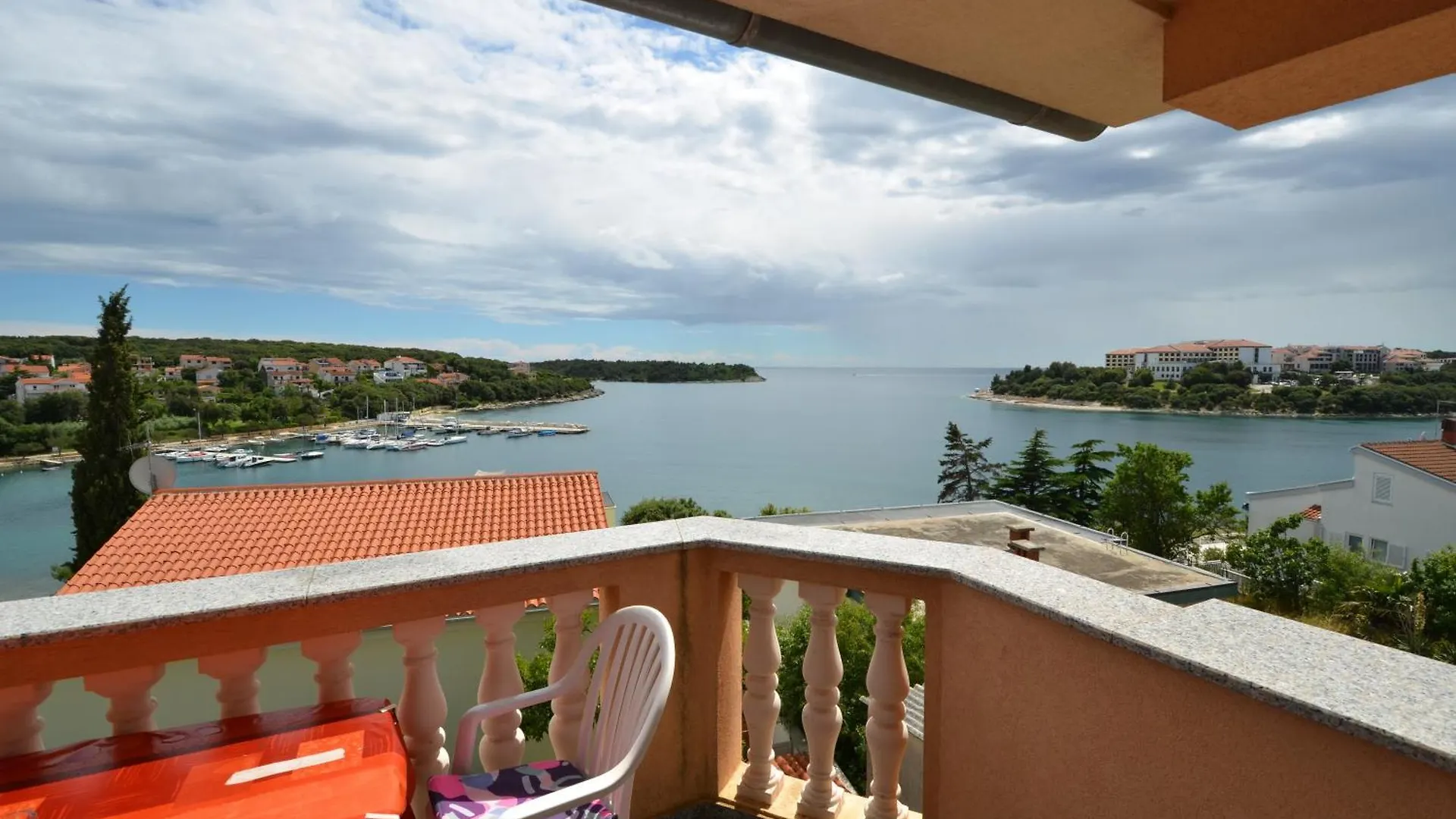 Apartments Villa Bartol Pula 0*,  Croatia