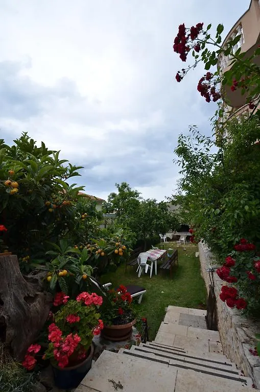 Apartments Villa Bartol Pula 0*,  Croatia